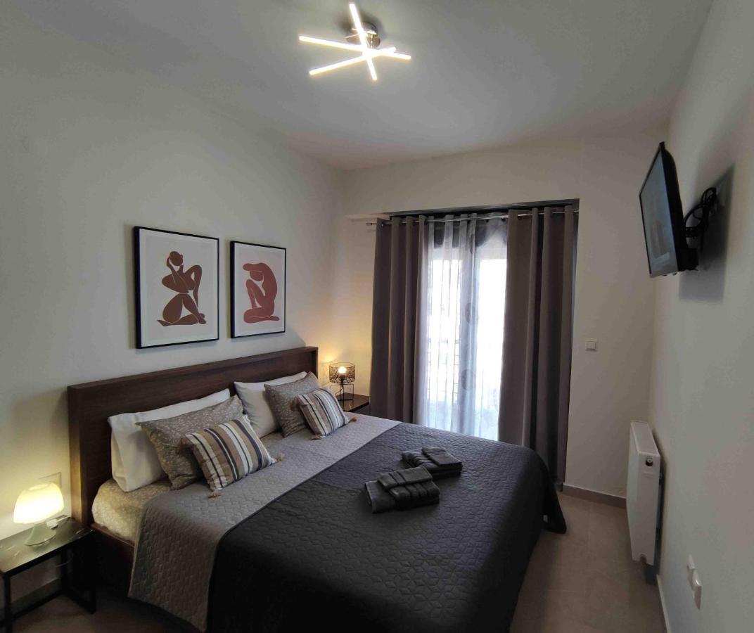 Grey Swan - Modern & Stylish Apartment With Private Parking Volos Eksteriør bilde